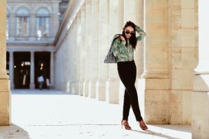 koszula-wólczanka-zielona-w-kwiaty-stylizacja