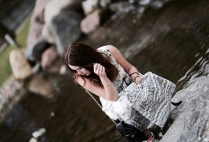 jak się ubrać na imprezę w ogrodzie