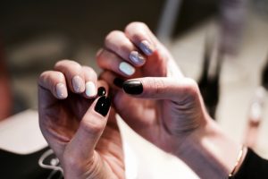 paznokcie-hybrydowe-krok-po-kroku