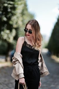 bomber-jacket-w-eleganckiej-stylizacji