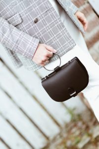 checked-jacket-white-pants-outfit