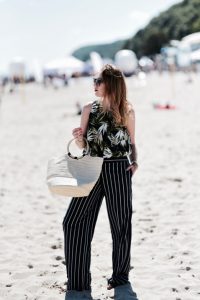 szerokie-spodnie-w-paski-stylizacja