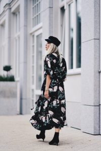 najmodniejszy-krój-sukienki-kimono-jak-nosić