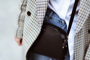 apc-paris-half-moon-bag-outfit-street-style-outfit