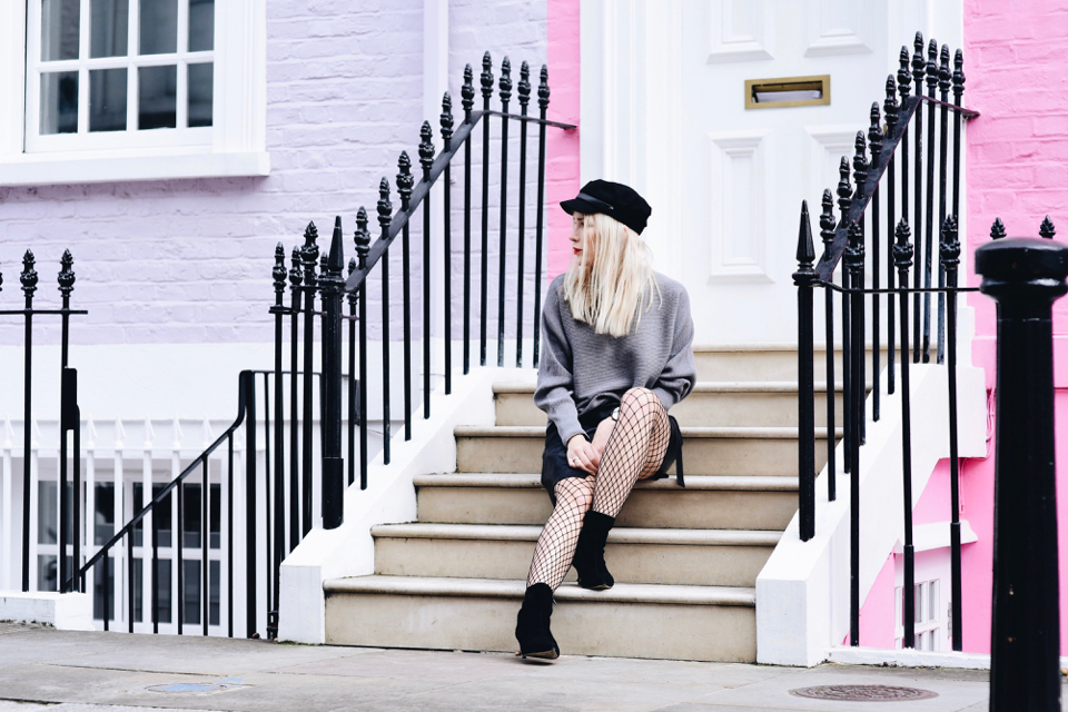 szeroki sweter do spódnicy czy to pasuje