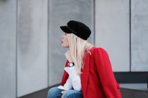 kaszkiet-bosmanka-baker-boy-cap-stylizacja-jak-nosić