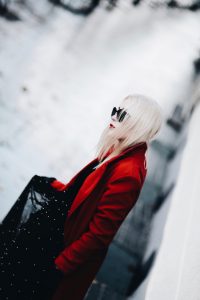 czerwony-płaszcz-stylizacja