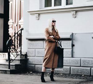 botki-z-cholewką-jak-skarpetka-stylizacje-jak-nosić-stylizacja