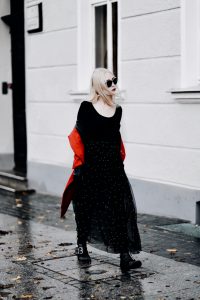 przeźroczysta-spódnica-na-spodnie-stylizacja