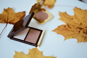 tom ford duo skin illuminatiung powder mood light