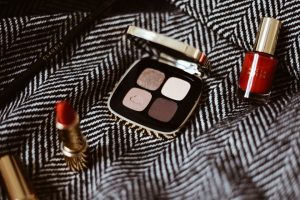 claudia-schiffer-for-artdeco