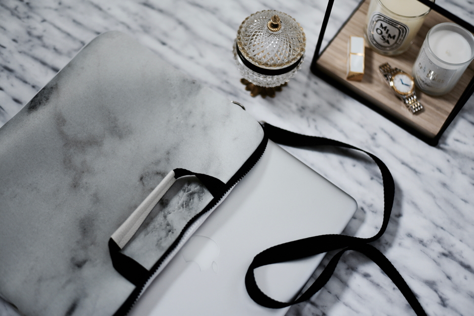 personalizowane-pokrowce-etui-na-laptopa-tablet-telefon