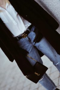 czarne-futerko-stylizacja-jak-nosić-do-czego-nosić