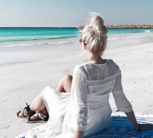 okrągły-ręcznik-gadżet-do-wakacyjnych-zdjęć