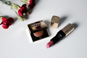 bobbi-brown-cienie-i-pomadka-nude-opinia