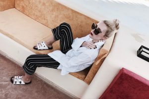 spodnie-w-paski-stylizacja