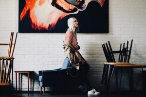 gdańsk-ulica-wajdeloty-sesja-zdjęciowa-kurhaus-blogerka-modowa