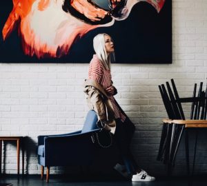 gdańsk-ulica-wajdeloty-sesja-zdjęciowa-kurhaus-blogerka-modowa