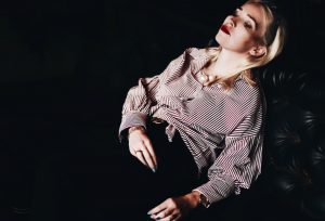 pasek-gucci-biżuteria-z-perłami-stylizacja