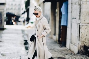 granatowa-torebka-do-czego-nosić-do-czego-pasuje-stylizacja-stylizacje-navy-bag-outfit