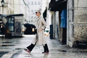 trend-na-masywne-buty-sportowe-moda-na-brzydkie-buty-stylizacja