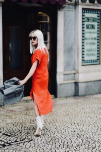 białe-buty-stylizacja-jak-nosić-do-czego-nosić