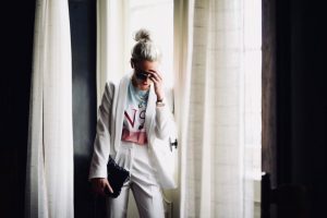 damski-garnitur-na-co-dzień-na-sportowo-stylizacja