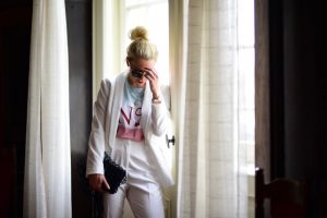 damski-garnitur-na-co-dzień-na-sportowo-stylizacja