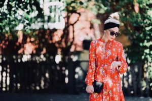 naszyjnik-celine-s-alphabet-zawieszka-stylizacja