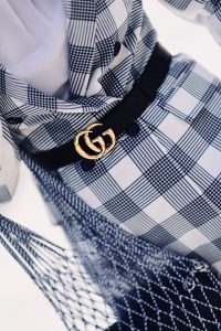 marynarka-w-kratę-do-czego-nosić-jak-nosić-stylizacja