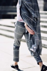 kraciasty-płaszcz-gdzie-kupić-jak-nosić-stylizacja-tally-weijl