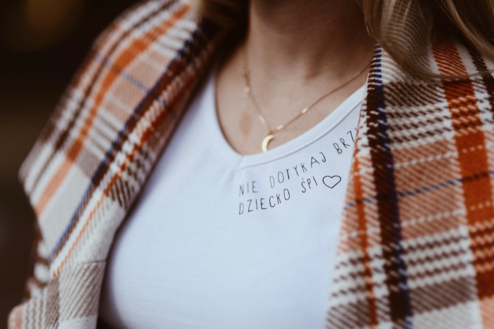 koszulka ciążowa t shirt dla przyszłej mamy mimi lulu nie dotykaj brzuszka dziecko śpi