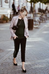 dwurzędowa-marynarka-w-kratę-jak-nosić-do-czego-stylizacja-blog-modowy