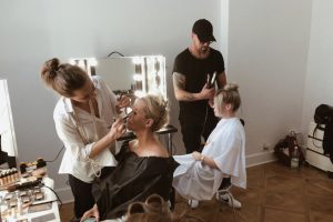 sesja-okładkowa-blogerki-na-okładce-jak-wygląda-sesja-okładkowa-viva-mama-blogerki-na-okładce-ladygugu-szczesliva