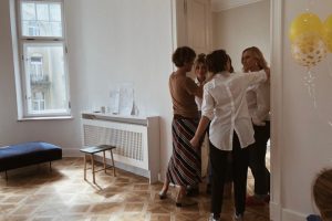 sesja-okładkowa-blogerki-na-okładce-jak-wygląda-sesja-okładkowa-viva-mama-blogerki-na-okładce-ladygugu-szczesliva