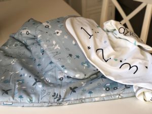 wyprawka-dla-noworodka-ubranka-jakie-wybierać-jakie-kupować-tekstylne-akcesoria-lista- wyprawka-lista