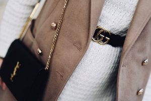 torebka-ysl-pasek-gucci-jak-nosić-do-czego-nosić-stylizacja-stylizacje