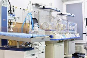 poród-w-szpitalu-publicznym-czy-w-prywatnym-swissmed-porodówka-poród-w-prywatnym-szpitalu-dni-otwarte-swissmedu - 4