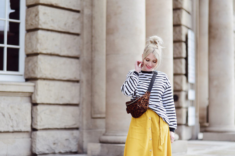 bluza-w-paski-nerka-w-zwieżęcy-wzór-stylizacja-stylizacje-blog-o-modzie