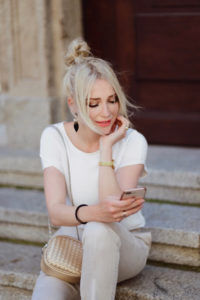 jak-się-ubrać-do-pracy-latem-strój-do-pracy-na-lato-letni-strój-do-pracy-jak-się-ubrać-do-pracy-latem-stylizacja