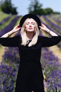 sesja-na-polu-lawendy-gdańsk-trójmiasto