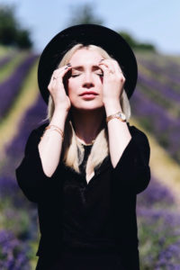 sesja-na-polu-lawendy-gdańsk-trójmiasto