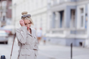 marynarka-do-sukienki-jak-nosić-czy-pasuje-stylizacja-gdańsk-blog-o-modzie - 1 (1)