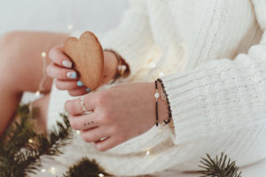 biżuteria-by-dziubeka-świąteczne-pierniczki-sesja-w-świątecznym-klimacie