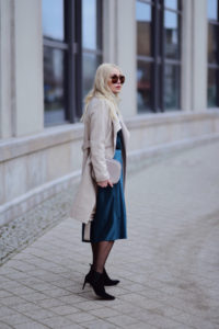 satynowa-spódnica-stylizacja-do-czego-nosić-jak-nosić-stylizacje-street-style