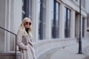 satynowa-spódnica-stylizacja-do-czego-nosić-jak-nosić-stylizacje-street-style