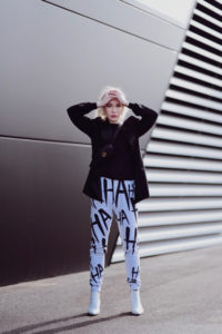 spodnie-dresowe-do-marynarki-bittersweetparis-gdańsk-stylizacja