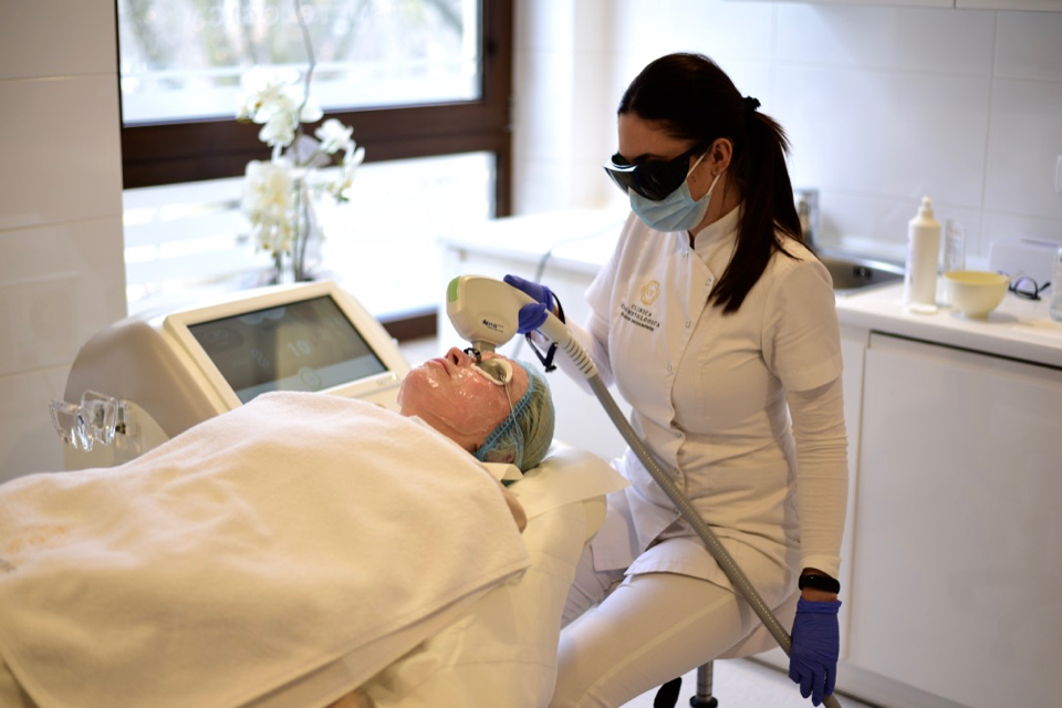 laser hamorny czy boli jakie są efekty - 1